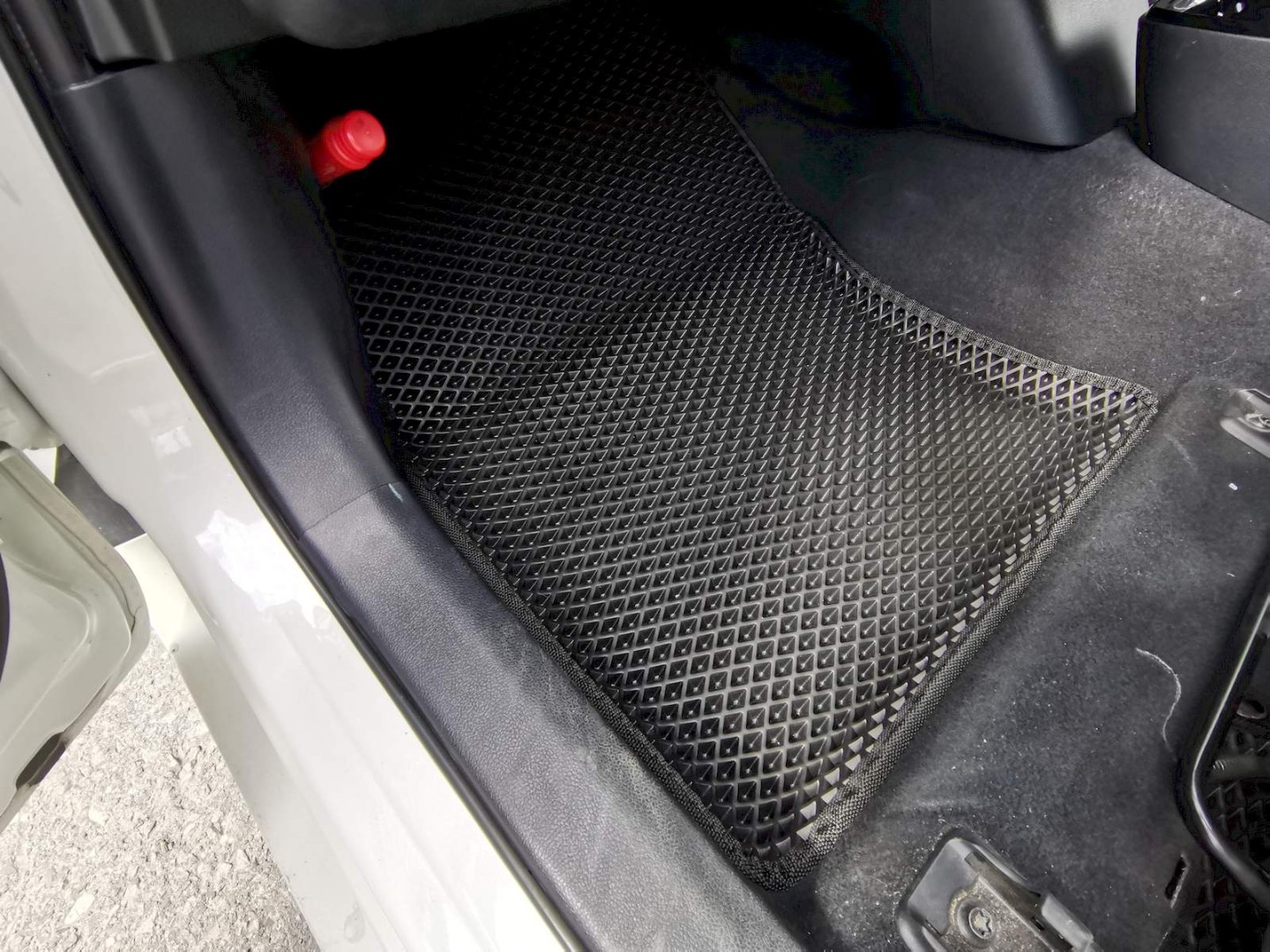 EVA автоковрики для Toyota Prius IV (W50, W51, W55) 2015-2023 правый руль — IMG_20220812_125930 resized